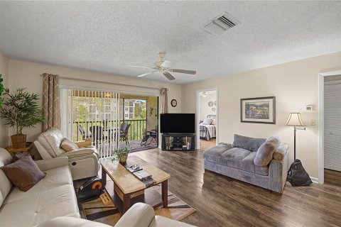 Condo in Clearwater, Florida, 2 bedrooms  № 2329876 - photo 14
