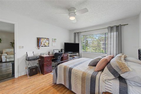 Condo in Clearwater, Florida, 2 bedrooms  № 2329876 - photo 24