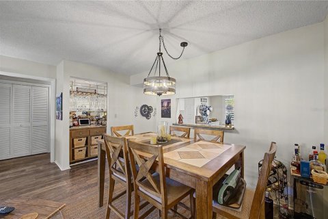 Condo in Clearwater, Florida, 2 bedrooms  № 2329876 - photo 12