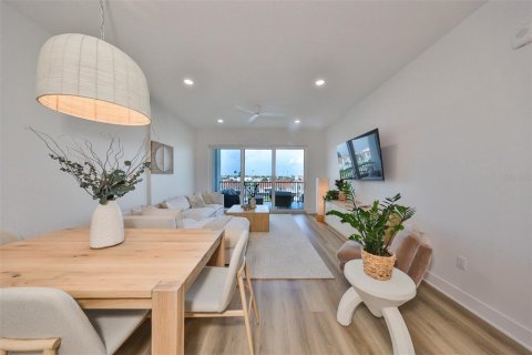 Condominio en alquiler en Madeira Beach, Florida, 3 dormitorios, 186.92 m2 № 1446005 - foto 6