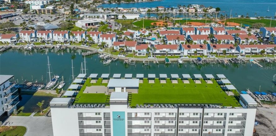 Condominio en Madeira Beach, Florida, 3 dormitorios  № 1446005