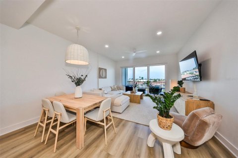 Condominio en alquiler en Madeira Beach, Florida, 3 dormitorios, 186.92 m2 № 1446005 - foto 5