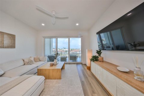 Condominio en alquiler en Madeira Beach, Florida, 3 dormitorios, 186.92 m2 № 1446005 - foto 8