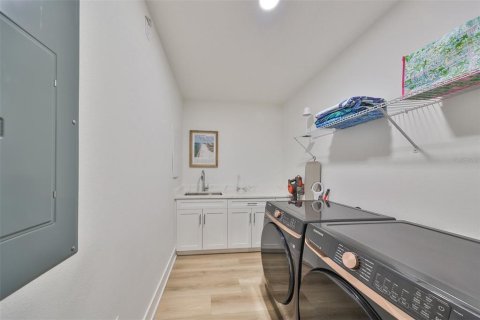 Condominio en alquiler en Madeira Beach, Florida, 3 dormitorios, 186.92 m2 № 1446005 - foto 28