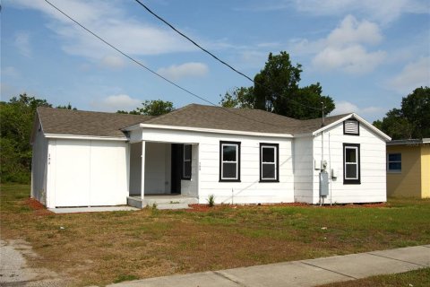 Casa en venta en Winter Haven, Florida, 4 dormitorios, 85.66 m2 № 1678977 - foto 2