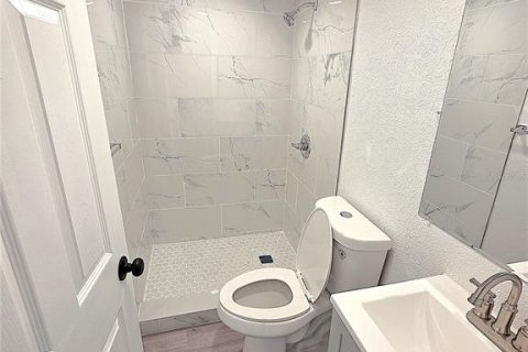 Casa en venta en Winter Haven, Florida, 4 dormitorios, 85.66 m2 № 1678977 - foto 12