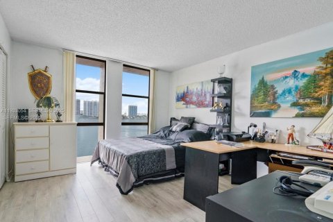 Condominio en venta en Sunny Isles Beach, Florida, 2 dormitorios, 122.63 m2 № 1991821 - foto 10