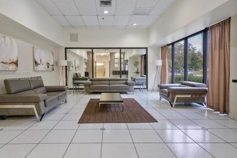 Condominio en venta en Sunny Isles Beach, Florida, 2 dormitorios, 122.63 m2 № 1991821 - foto 4