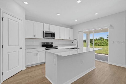 Casa en venta en North Fort Myers, Florida, 4 dormitorios, 168.43 m2 № 2408647 - foto 2
