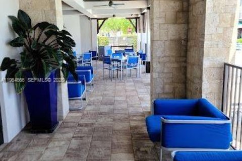 Casa en alquiler en Miami, Florida, 3 dormitorios, 199.18 m2 № 2026437 - foto 28