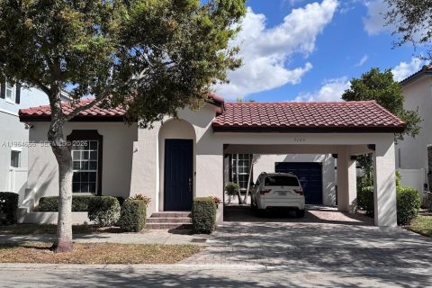 Casa en Miami, Florida 3 dormitorios, 199.18 m2 № 2026437