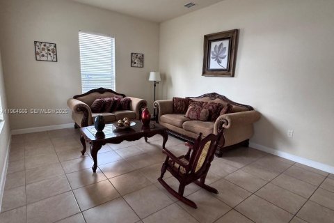 Casa en alquiler en Miami, Florida, 3 dormitorios, 199.18 m2 № 2026437 - foto 2