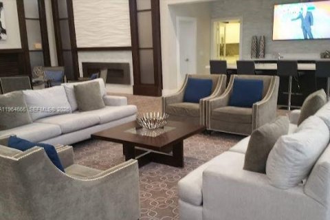 Casa en alquiler en Miami, Florida, 3 dormitorios, 199.18 m2 № 2026437 - foto 30