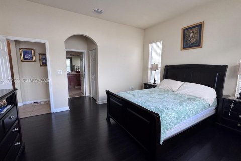 Casa en alquiler en Miami, Florida, 3 dormitorios, 199.18 m2 № 2026437 - foto 15