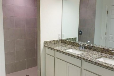 Снять в аренду виллу или дом в Порт-Шарлотт, Флорида 4 комнаты, 169.92м2, № 1846778 - фото 22