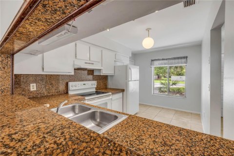 Townhouse in Sanford, Florida 3 bedrooms, 142.42 sq.m. № 1823216 - photo 11