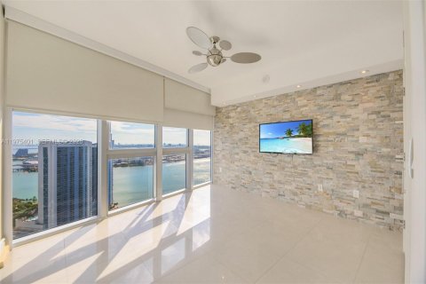 Copropriété à vendre à Miami, Floride: 3 chambres, 169.55 m2 № 2091255 - photo 24