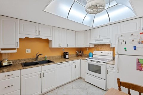 Condo in Clearwater, Florida, 2 bedrooms  № 1909811 - photo 5
