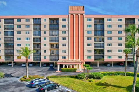 Condo in Clearwater, Florida, 2 bedrooms  № 1909811 - photo 1
