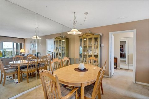 Condo in Clearwater, Florida, 2 bedrooms  № 1909811 - photo 7