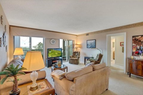 Condo in Clearwater, Florida, 2 bedrooms  № 1909811 - photo 11