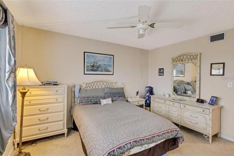 Condo in Clearwater, Florida, 2 bedrooms  № 1909811 - photo 15