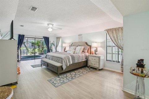 House in Tampa, Florida 3 bedrooms, 289.11 sq.m. № 1785438 - photo 17