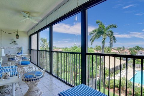 Condo in Dania Beach, Florida, 3 bedrooms  № 1842497 - photo 22