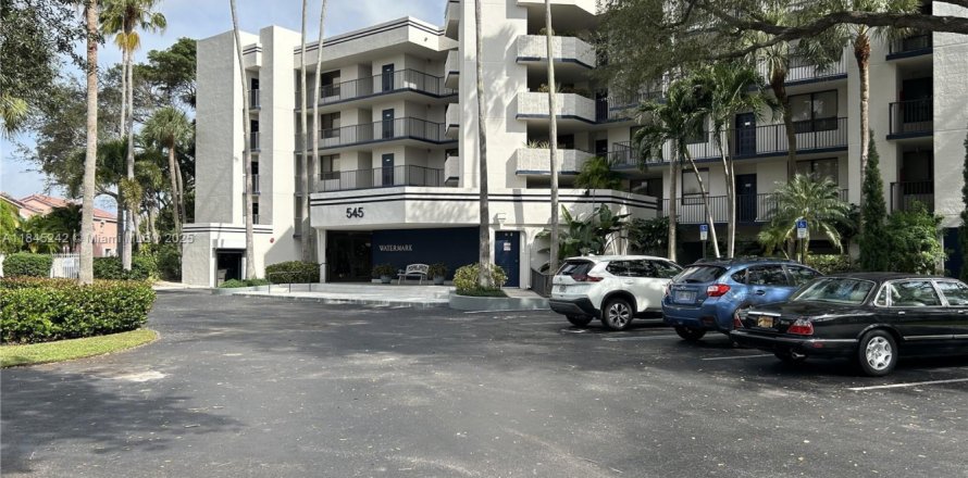 Condo in Dania Beach, Florida, 3 bedrooms  № 1842497