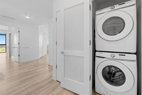 Снять в аренду квартиру в Халландейл-Бич, Флорида 2 спальни, 137.77м2, № 1975780 - фото 19