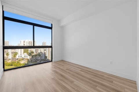 Снять в аренду квартиру в Халландейл-Бич, Флорида 2 спальни, 137.77м2, № 1975780 - фото 28