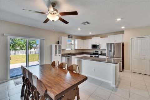 House in Riverview, Florida 4 bedrooms, 244.8 sq.m. № 1636819 - photo 13