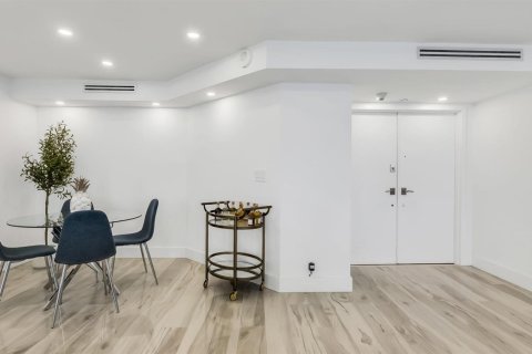 Copropriété à vendre à Boca Raton, Floride: 2 chambres, 134.52 m2 № 2394758 - photo 5
