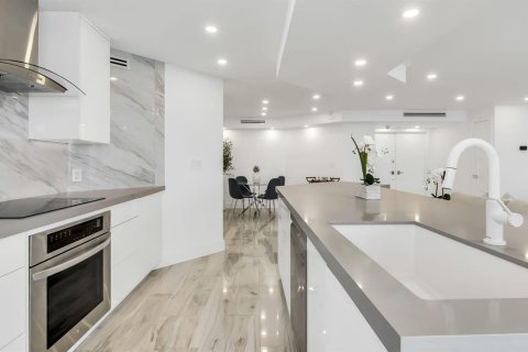 Copropriété à vendre à Boca Raton, Floride: 2 chambres, 134.52 m2 № 2394758 - photo 13