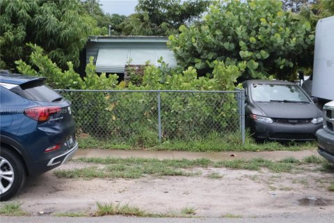 House in Greenacres, Florida 2 bedrooms, 89.19 sq.m. № 1823700 - photo 5
