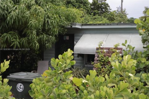 House in Greenacres, Florida 2 bedrooms, 89.19 sq.m. № 1823700 - photo 6
