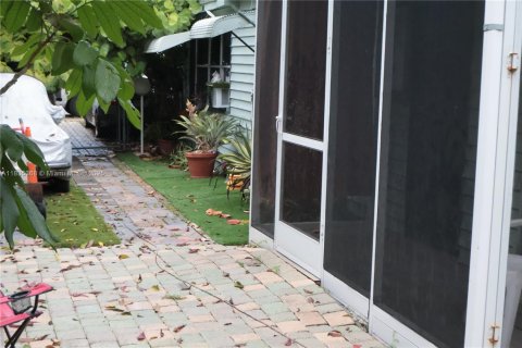 House in Greenacres, Florida 2 bedrooms, 89.19 sq.m. № 1823700 - photo 22
