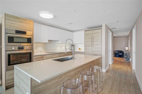 Купить кондоминиум в Бей-Харбор-Айлендс, Флорида 4 спальни, 199.74м2, № 2056962 - фото 16