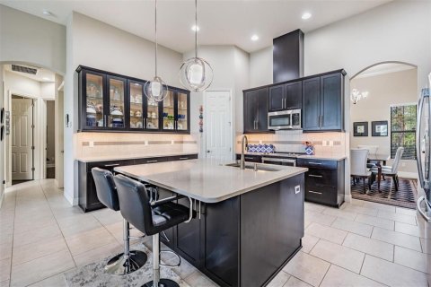 House in Wesley Chapel, Florida 4 bedrooms, 294.31 sq.m. № 1684604 - photo 7