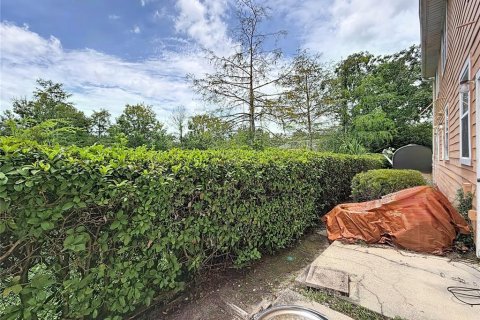 Condo in Gainesville, Florida, 2 bedrooms № 2238640 - photo 24