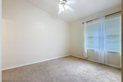 Condo in Gainesville, Florida, 2 bedrooms № 2238640 - photo 15
