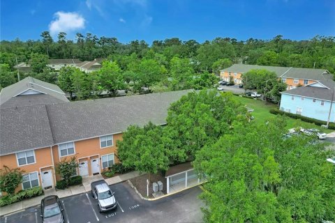 Condo in Gainesville, Florida, 2 bedrooms № 2238640 - photo 25