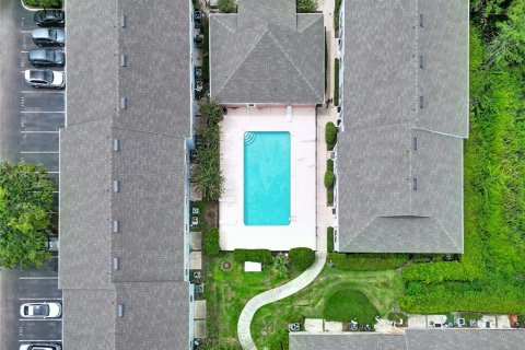 Condo in Gainesville, Florida, 2 bedrooms № 2238640 - photo 30