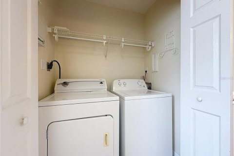 Condo in Gainesville, Florida, 2 bedrooms № 2238640 - photo 21