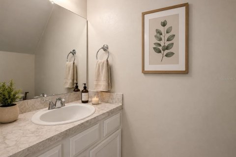 Condo in Gainesville, Florida, 2 bedrooms № 2238640 - photo 17