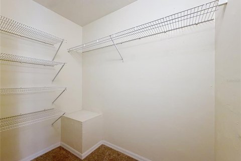 Condo in Gainesville, Florida, 2 bedrooms № 2238640 - photo 14