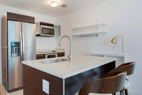 Copropriété à louer à Miami, Floride: 1 chambre, 60.48 m2 № 1997654 - photo 2