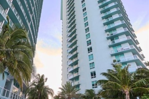 Copropriété à louer à Miami, Floride: 1 chambre, 60.48 m2 № 1997654 - photo 28