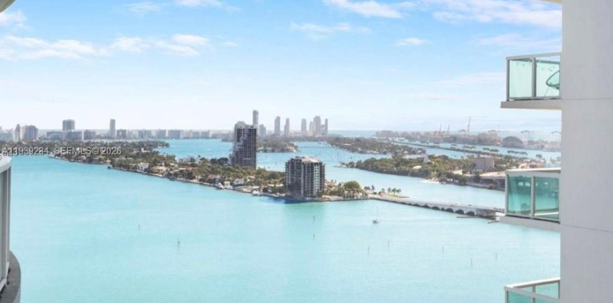 Condo à Miami, Floride, 1 chambre  № 1997654