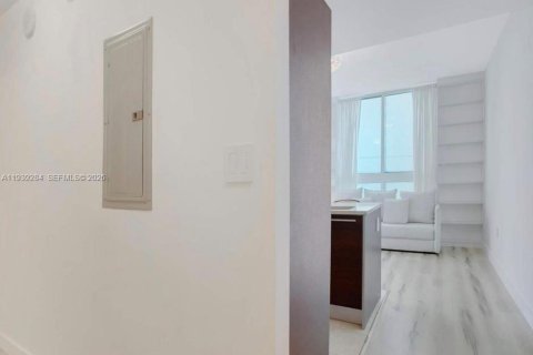 Copropriété à louer à Miami, Floride: 1 chambre, 60.48 m2 № 1997654 - photo 9